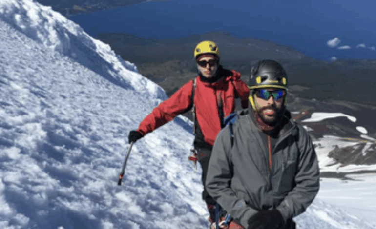 ¿Qué se siente escalar un volcán en Chile? Montañista cuenta cómo es la experiencia de hacer cumbre