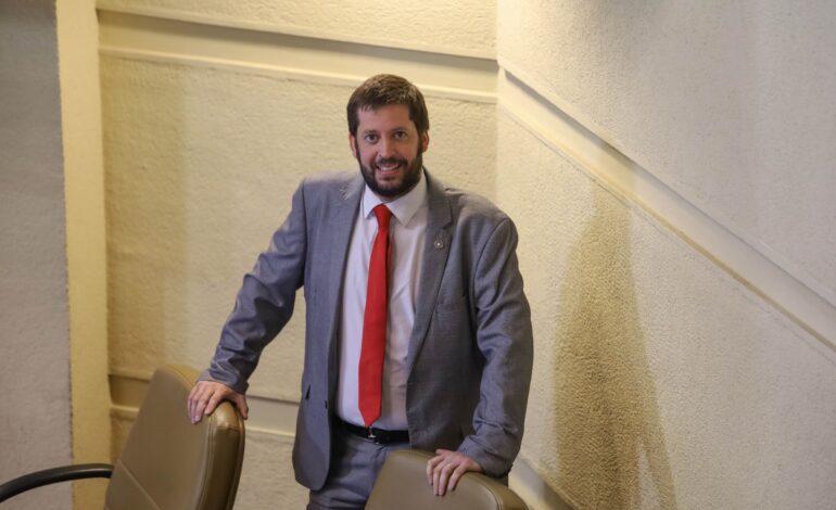 Diputado Irarrázaval y respaldo del PC a Maduro: Si Gobierno “sigue a su lado, jamás tendrá voluntad de enmendar el rumbo”